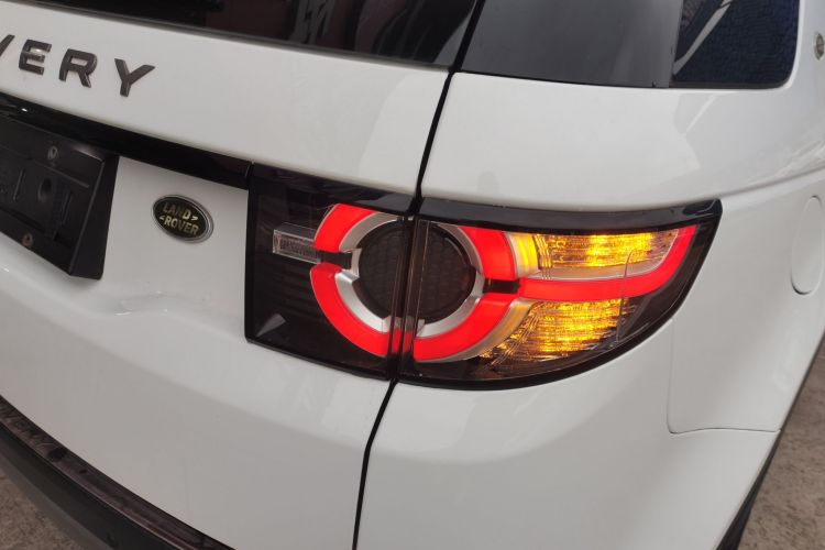 路虎 发现神行 2018款 240PS SE版车身外观9