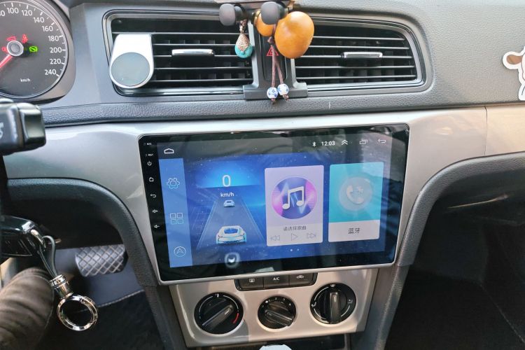 大众 朗逸 2013款 改款经典 1.6L 自动风尚版中控内饰16