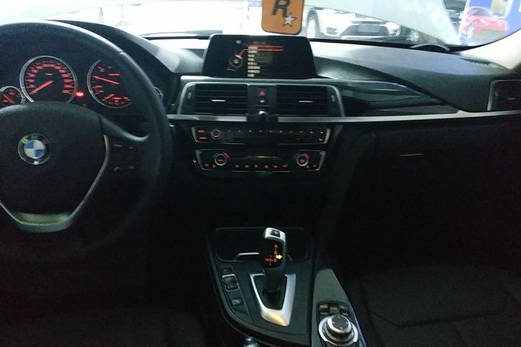 宝马3系 2016款 320Li 时尚型局部细节16