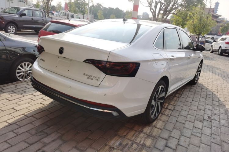 大众 速腾 2025款 改款 300TSI DSG超越版车身外观7