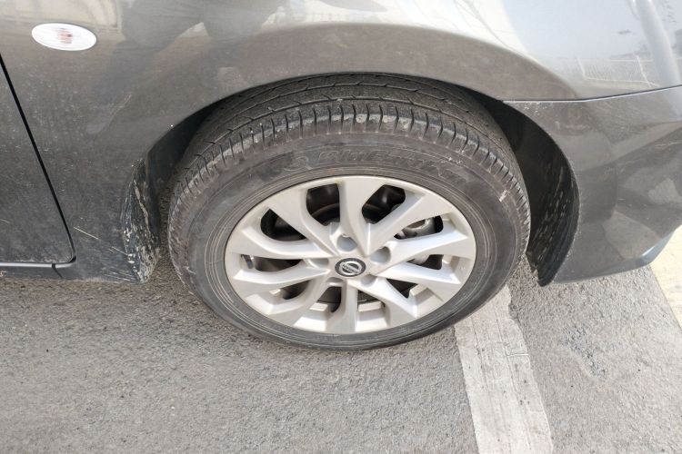 日产 轩逸 2024款 改款 经典 1.6XE CVT舒适版车身外观6007