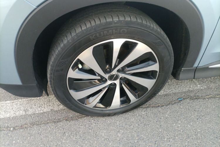 比亚迪 宋PLUS新能源 2023款 冠军版 DM-i 110KM 旗舰型车身外观6007