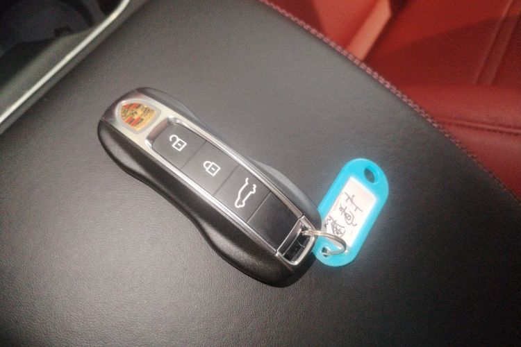 保时捷 2019款 Cayenne 3.0T中控内饰7001