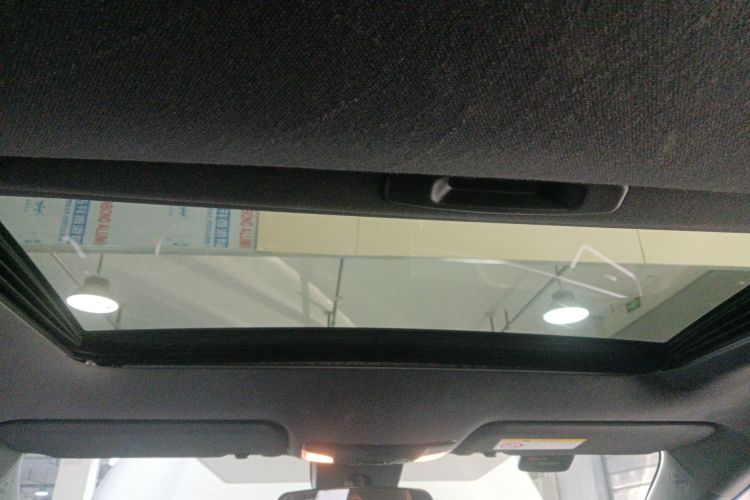 丰田 雷凌 2022款 双擎 1.8H E-CVT豪华版中控内饰22