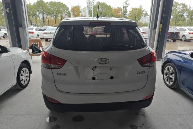 北京现代ix35 2015款 2.0L 自动两驱舒适型 国V车身外观6