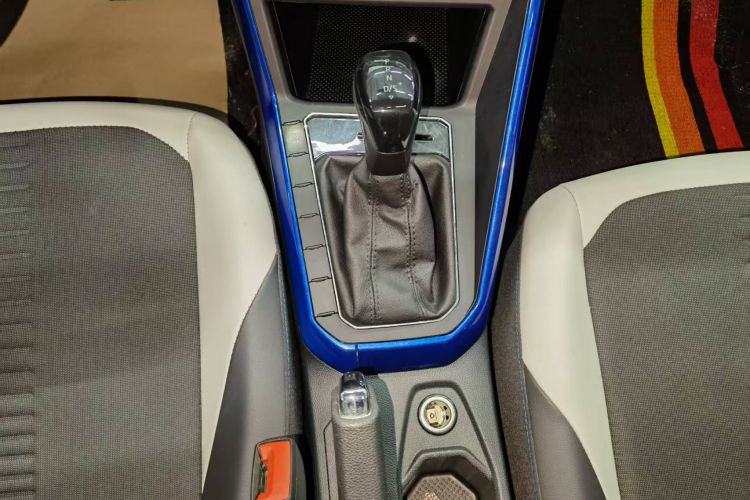 大众 Polo 2019款 Plus 1.5L 自动炫彩科技版中控内饰18