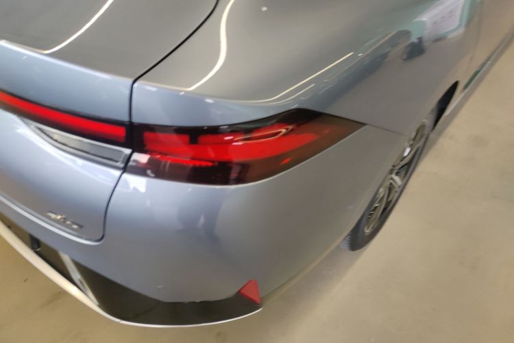 小鹏P5 2021款 460E车身外观6006