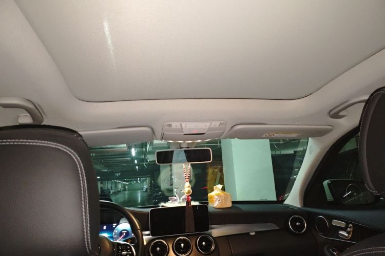 奔驰C级 2019款 改款 C 260 L 运动版局部细节22