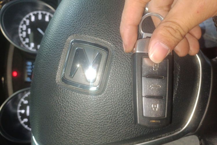 众泰T600 2015款 2.0T DCT尊贵型中控内饰11