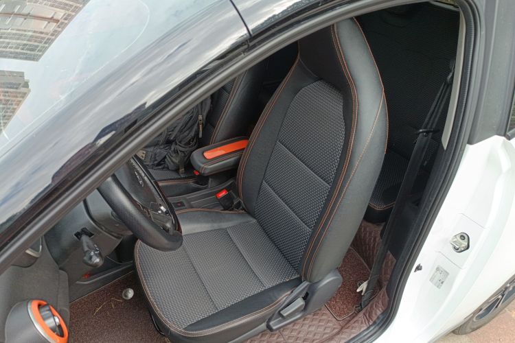 奇瑞 小蚂蚁 2019款 4座智享版 30.6kWh中控内饰19