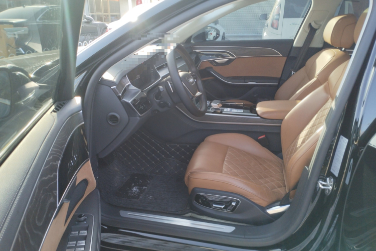 奥迪A8 2024款 A8L 50 TFSI quattro 臻选型中控内饰20