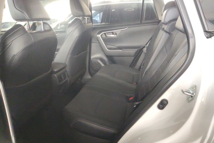 丰田 威兰达 2023款 双擎 2.5L E-CVT四驱尊贵版中控内饰21