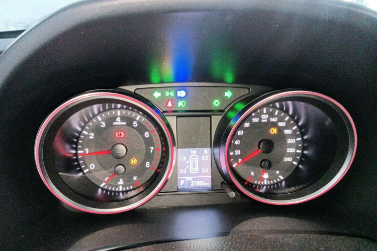 哈弗M6 2018款 改款 1.5T DCT两驱精英型中控内饰14