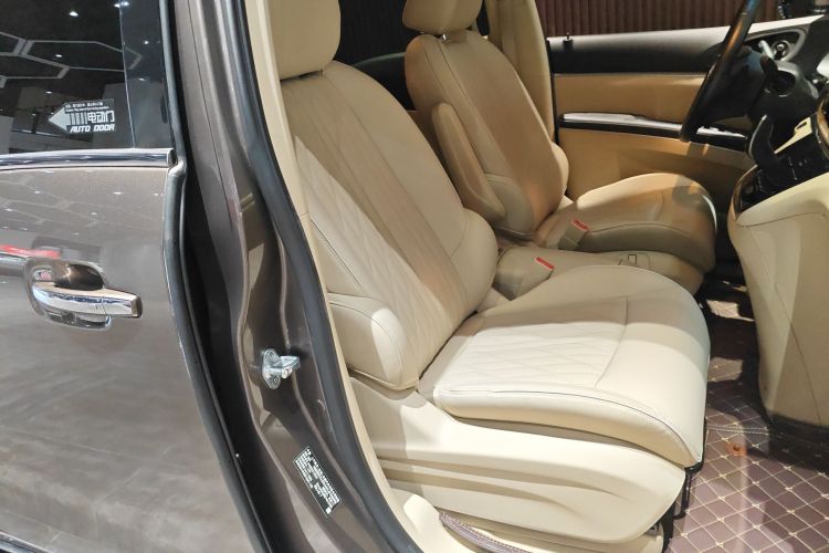 别克GL8 2023款 改款 陆上公务舱 豪华型局部细节41