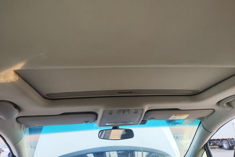 别克 英朗 2014款 XT 1.6L 自动时尚版中控内饰22