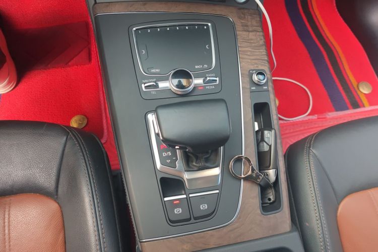 奥迪Q5L 2020款 45 TFSI 尊享风雅型中控内饰18