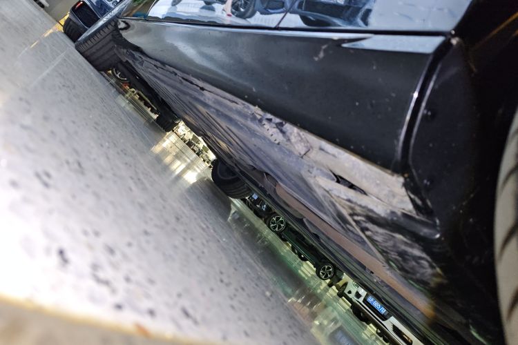 奔驰E级 2023款 改款 E 300 L 时尚型局部细节9001