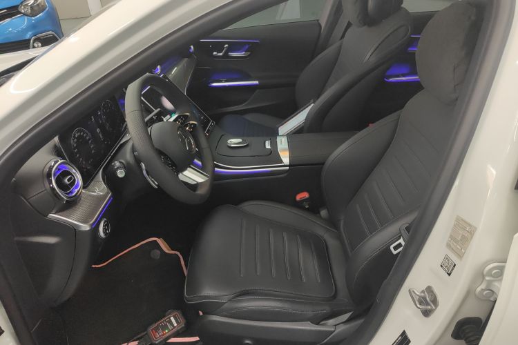 奔驰C级 2025款 C 260 L 运动版中控内饰19