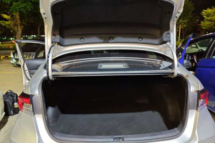 丰田 卡罗拉 2021款 1.2T S-CVT 精英版局部细节23