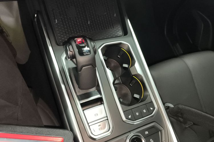 坦克400 2025款 2.0T 汽油版局部细节18