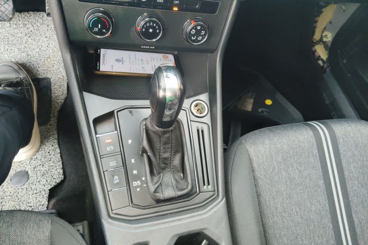 大众 朗逸 2018款 1.5L 自动风尚版 国V中控内饰18