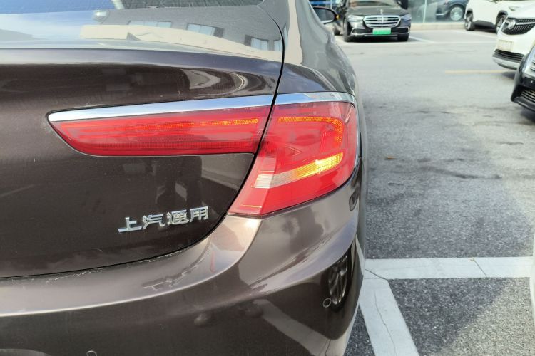 别克 君越 2016款 改款 28T 精英型车身外观9