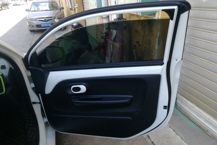 荣威 科莱威CLEVER 2021款 302km新四座超能版中控内饰42