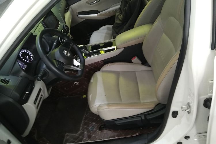 日产 轩逸 2021款 1.6L XL CVT悦享版中控内饰19