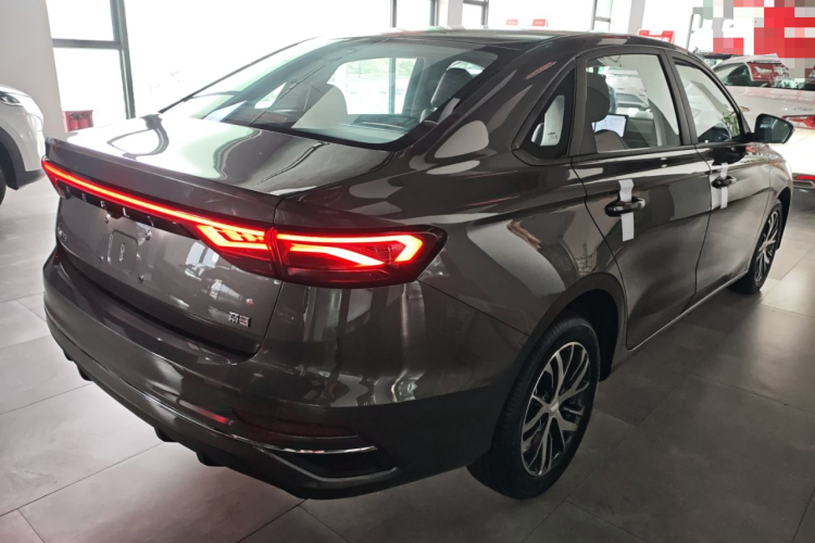 吉利汽车 帝豪 2026款 第4代 400万纪念款 1.5L CVT超越型车身外观6005