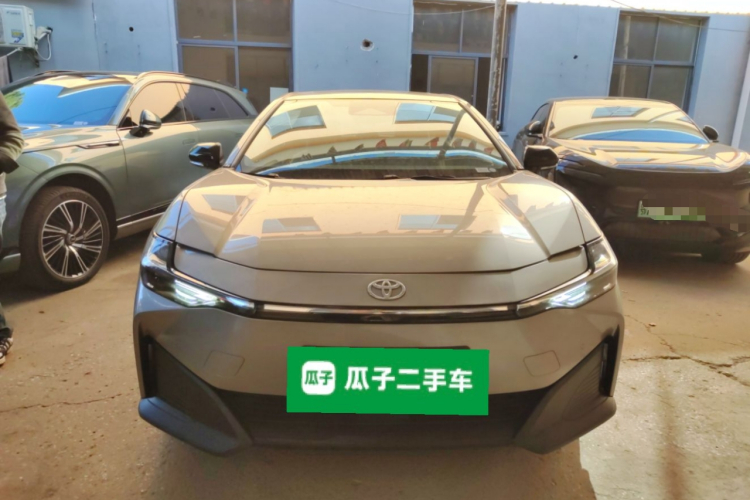 丰田bZ3 2024款 517km 精英PRO车身外观2