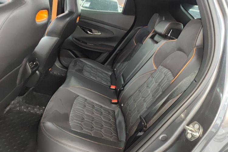 长安UNI-T 2022款 1.5T 运动版 尊贵型中控内饰7004