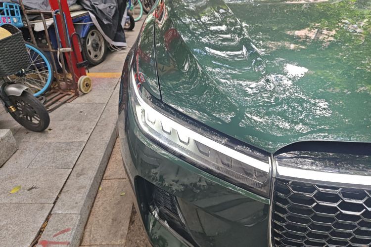 理想汽车 理想ONE 2021款 增程6座版车身外观8