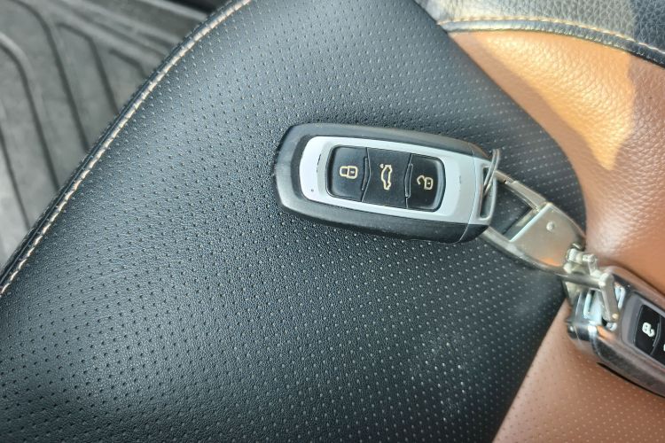 吉利汽车 远景X6 2016款 1.3T CVT豪华型中控内饰7001