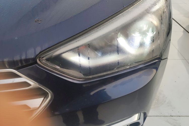 现代 胜达 2017款 2.0T 自动四驱智能型 7座局部细节36