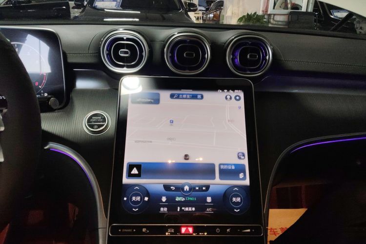 奔驰C级 2022款 C 260 L 皓夜运动版中控内饰16