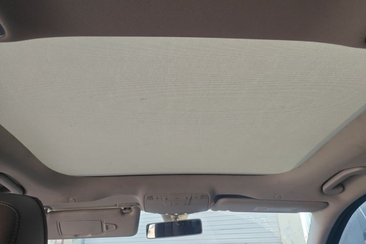 奔驰E级 2020款 改款 E 300 L 殊享版中控内饰22