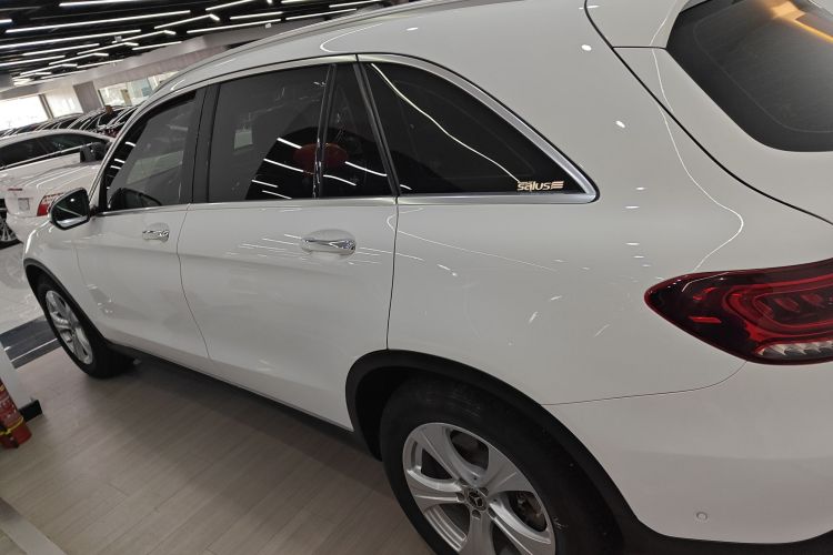 奔驰GLC 2020款 改款 GLC 260 L 4MATIC 动感型车身外观4