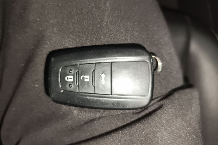 丰田 卡罗拉 2023款 1.2T 精英版中控内饰7001