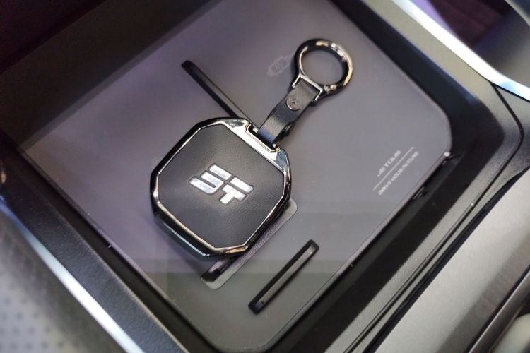 捷途山海 捷途旅行者C-DM 2024款 C-DM 208KM 山野版中控内饰11