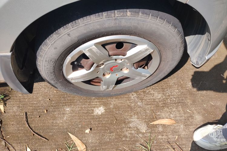 五菱汽车 五菱宏光 2015款 1.5L S 基本型国V车身外观6007