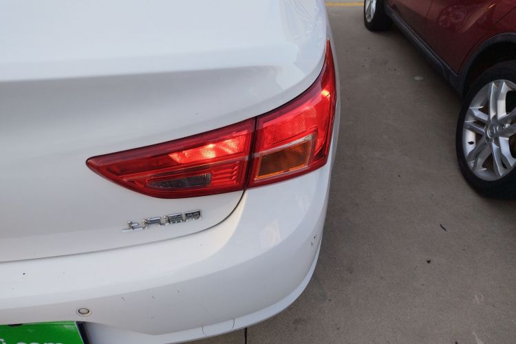 别克 威朗 2017款 三厢 15S 自动进取型车身外观9