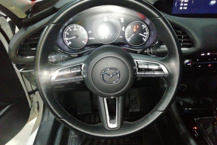 马自达3 昂克赛拉 2022款 2.0L 自动质雅版中控内饰13