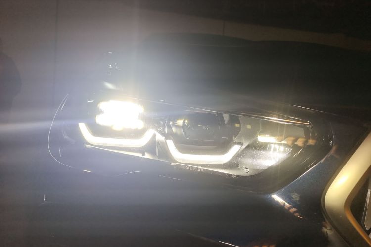 宝马X6 2022款 xDrive30i M运动套装车身外观8