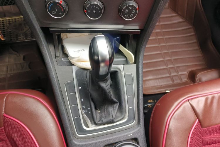 大众 高尔夫 2016款 1.6L 自动舒适型中控内饰18