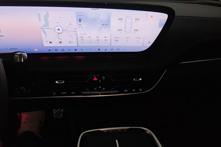 别克 君越 2023款 28T 越尊版中控内饰16