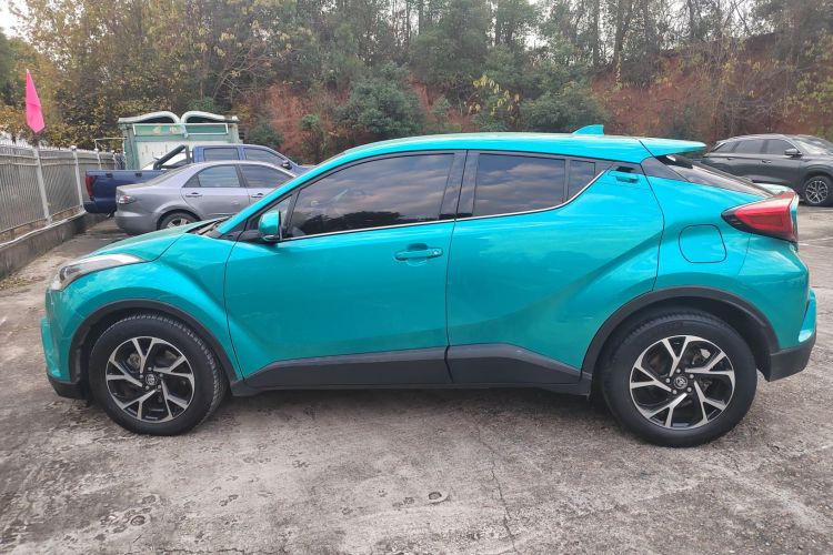 丰田C-HR 2018款 2.0L 领先版 国V车身外观4