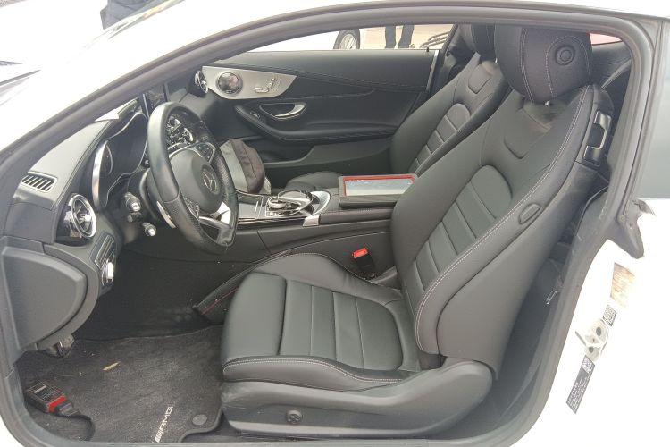 奔驰C级(进口) 2017款 C 200 4MATIC 轿跑版局部细节19