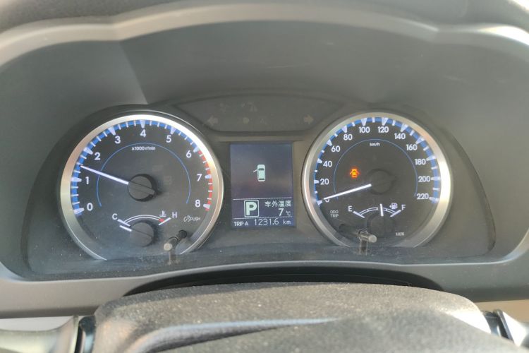 丰田 汉兰达 2021款 2.0T 两驱精英版 5座中控内饰14