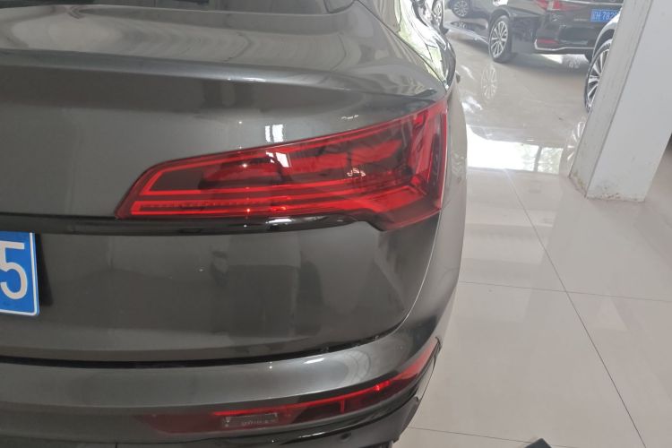 奥迪SQ5 Sportback 2023款 3.0 TFSI quattro车身外观9
