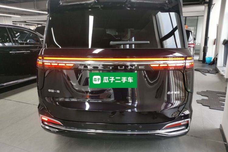 奔腾M9 2023款 2.0T 尊享型车身外观6